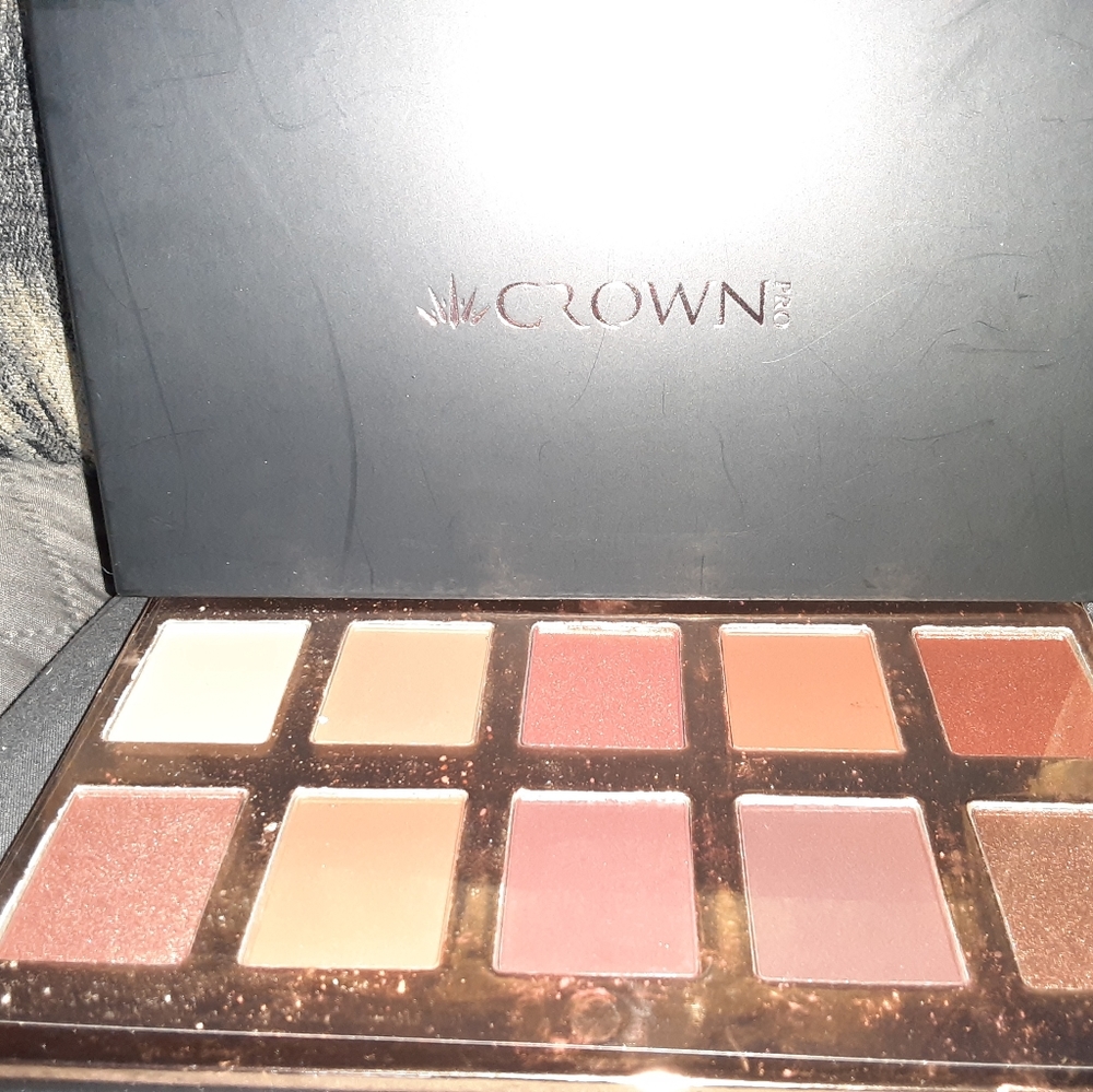 Crown Pro-Fuego palette